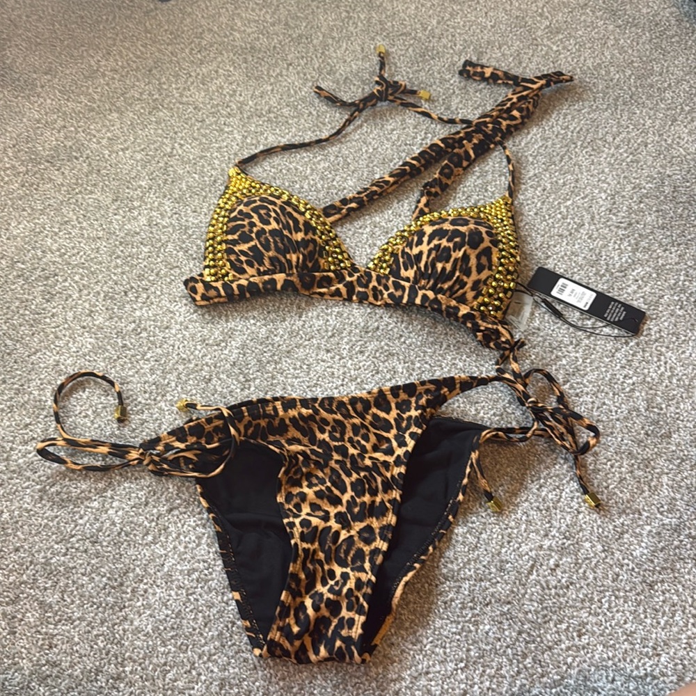 Cheetah pattern 2 piece swimsuit